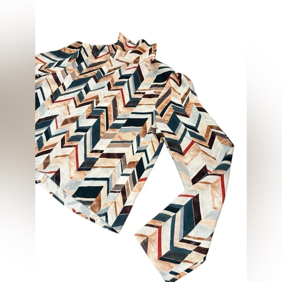 Aritzia Babaton Campbell Blouse Size Large - Picture 5 of 10